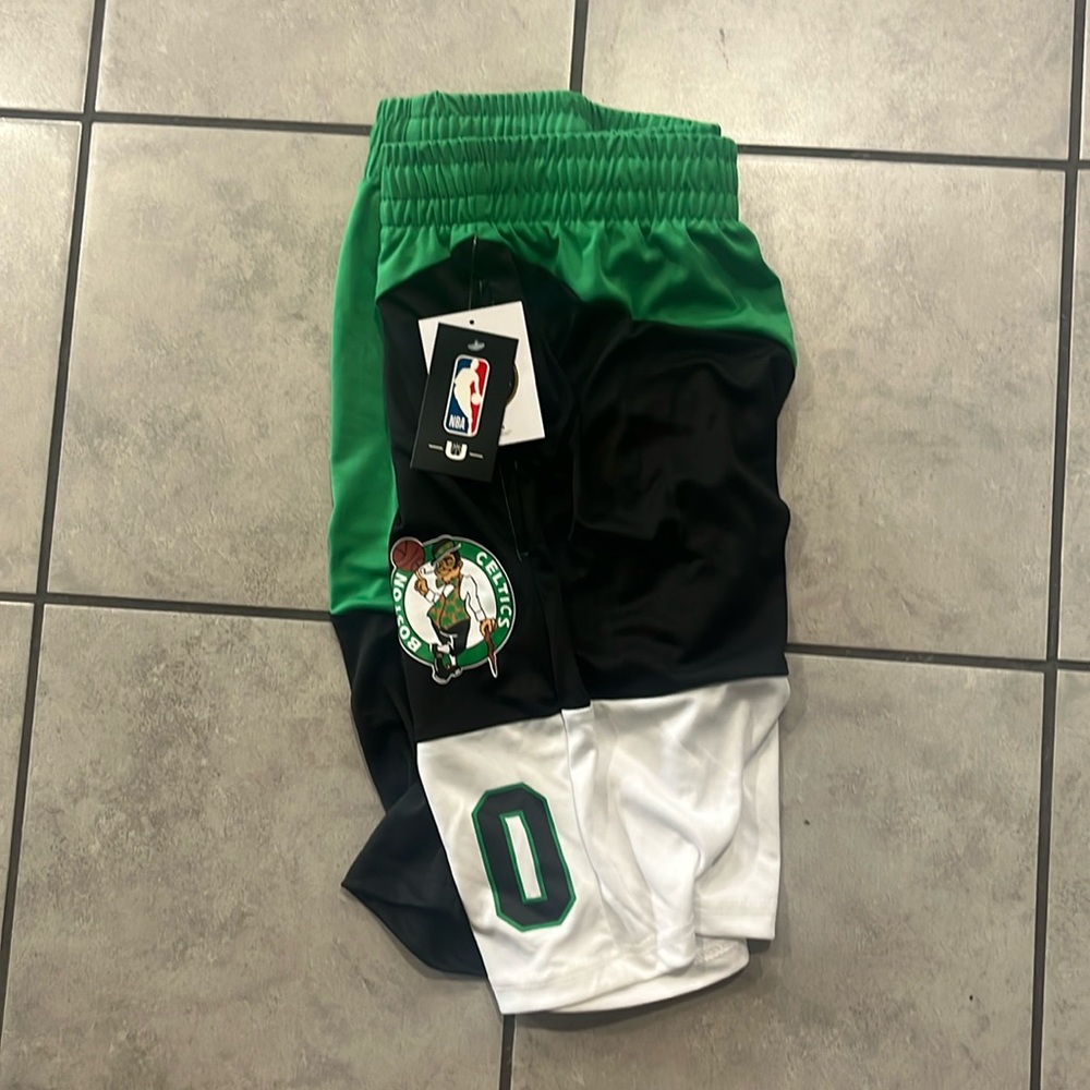 Boston Celtics Jayson Tatum shorts XL